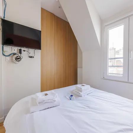Superb 2bdr 6p Porte De Champerret Parigi