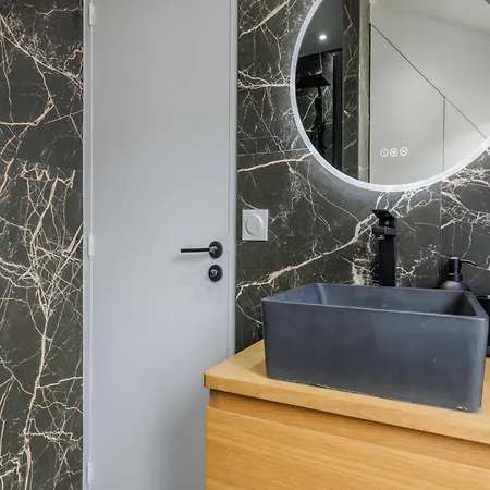 Superb 2bdr 6p Porte De Champerret Lägenhet *