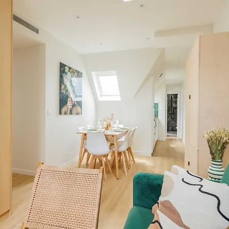 Superb 2bdr 6p Porte De Champerret * Parijs